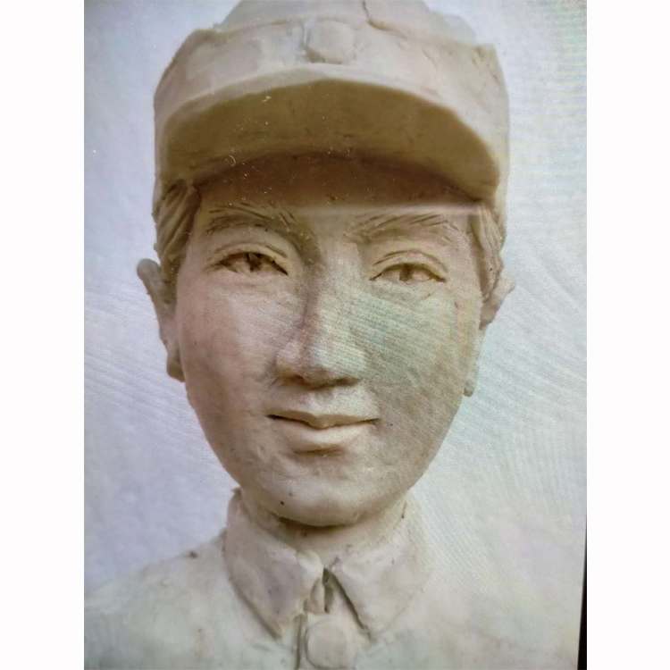 刘生朝《女八路军头像》