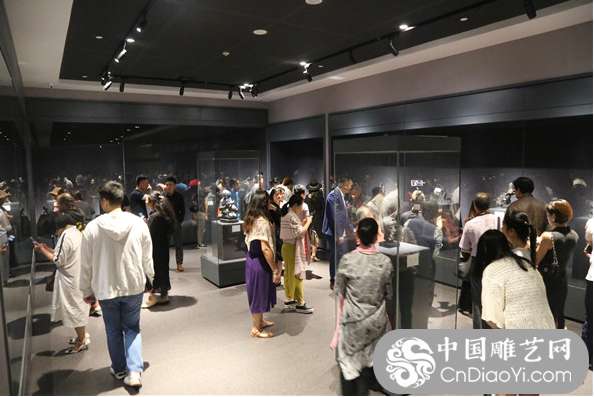 著名雕塑家滕文金首次大型回顾展：逾400件力作全面呈现50年创作生涯