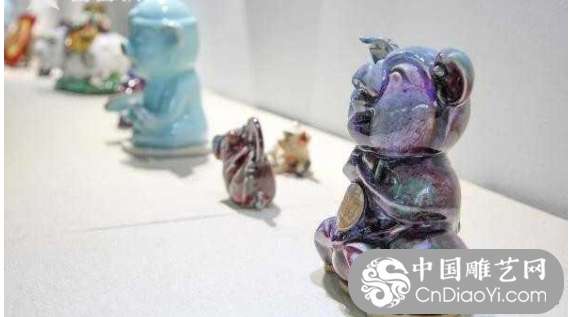 金猪迎春 世纪公园陶瓷雕塑生肖主题系列展揭幕