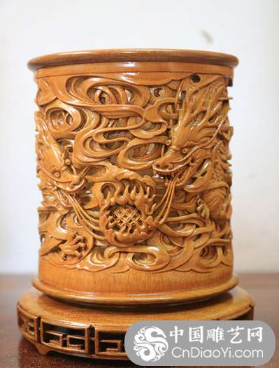 川美教授成竹雕第四代传人 雕刻技艺入选重庆市级非遗