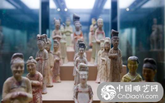 从昭陵博物馆雕塑壁画看 唐人衣着大胆以胖为美