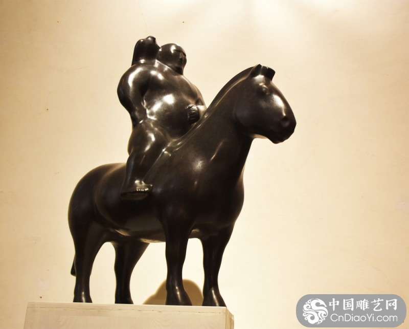 Shen Hongbiao, Gang Ga Ha La, scultura in bronzo..jpg